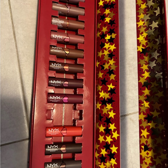 Bundle of Nyx mini lipsticks.  NWT - Picture 3 of 4